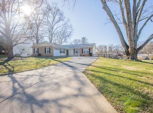 19016 High Point Dr, Gaithersburg, MD 20879