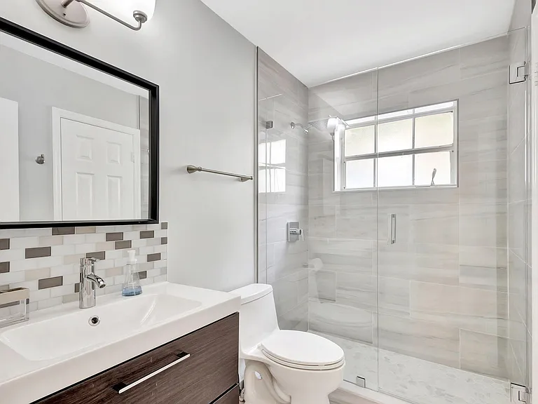 7 Wyndham Ln — Photo 30