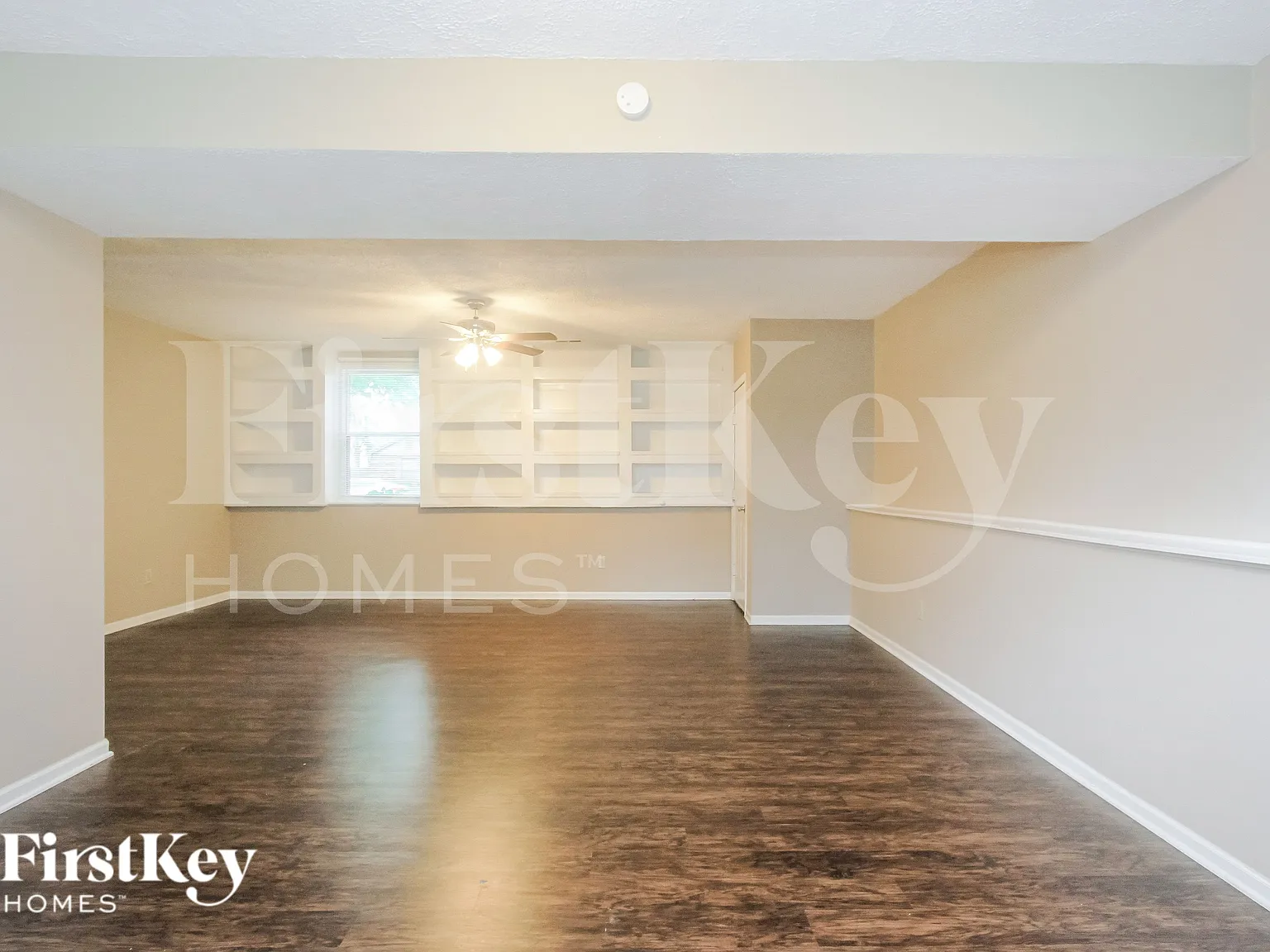 4 bed, 2.0 bath, 2112 sqft, $1,875 — Photo 3