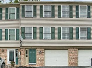 679 Rockwood Dr, Elizabethtown, PA 17022