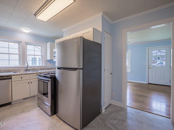 4th image of 618 Hamilton St