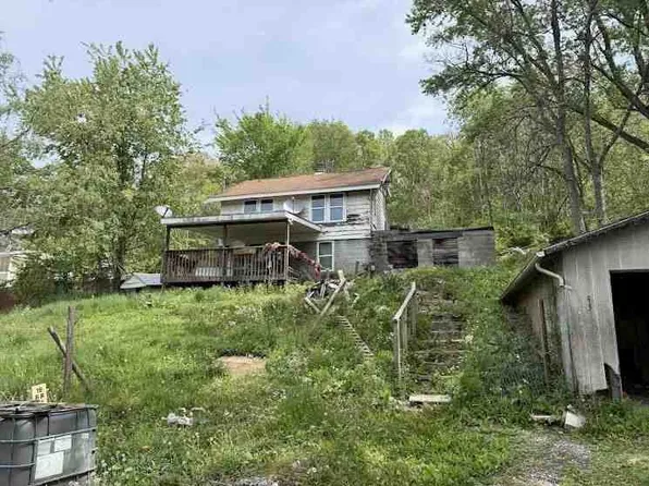 43 Booth Rd, Morgantown, WV 26501