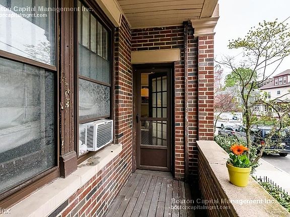 153 Strathmore #1 Boston - Brighton Unit Photo 4