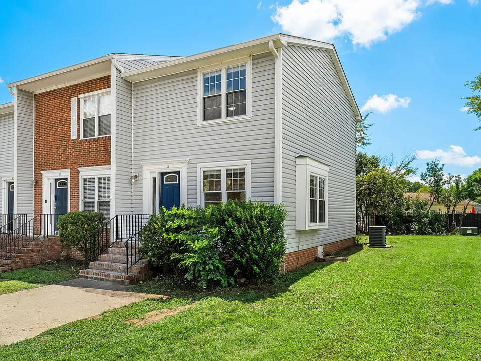 8 Hayti Ln