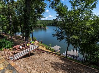 2 Pithlochry Cir, Bella Vista, AR 72715
