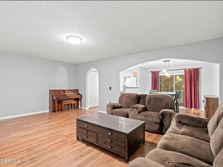 11565 Hickory Oak Dr — Photo 8