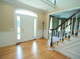 2 Wood Spring Hl, Honeoye Falls, NY 14472