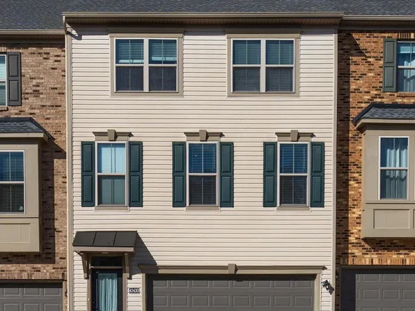 43430 Robey Sq, Ashburn, VA 20148