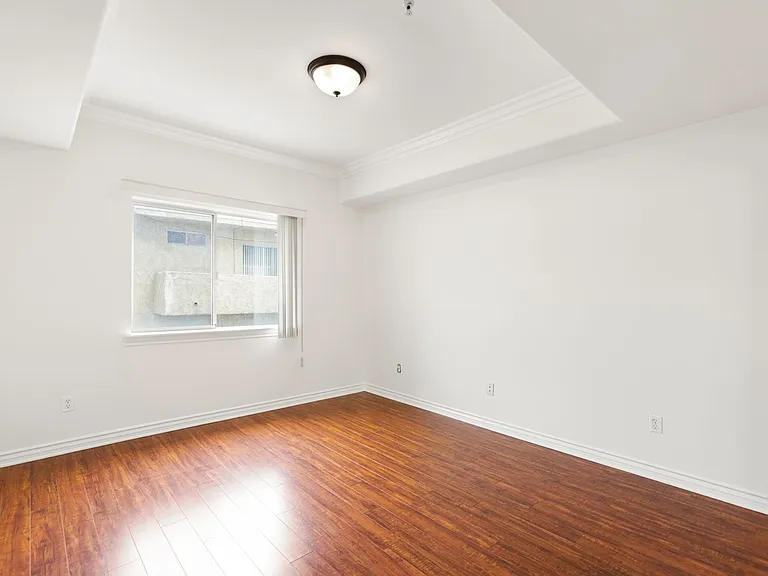 3328 Oakhurst Ave — Photo 22
