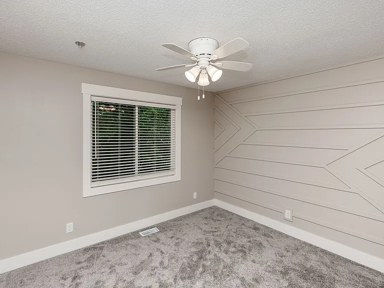 14440 Briarwood Ln — Photo 24