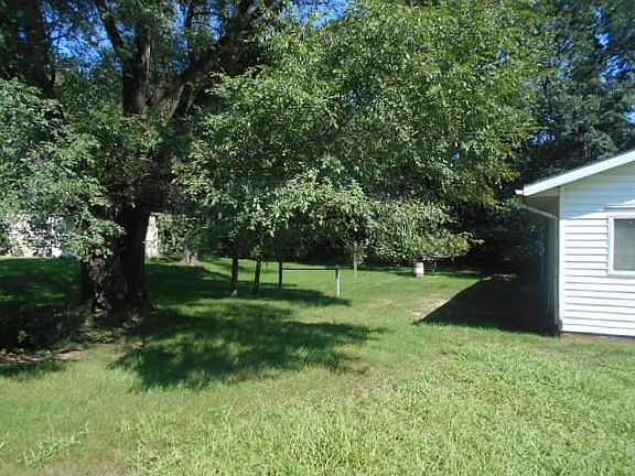 4th image of 132 Bonnie St