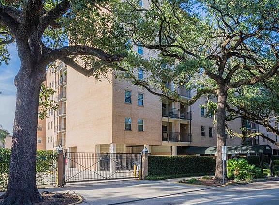 2nd image of 3915 Saint Charles Ave APT 515