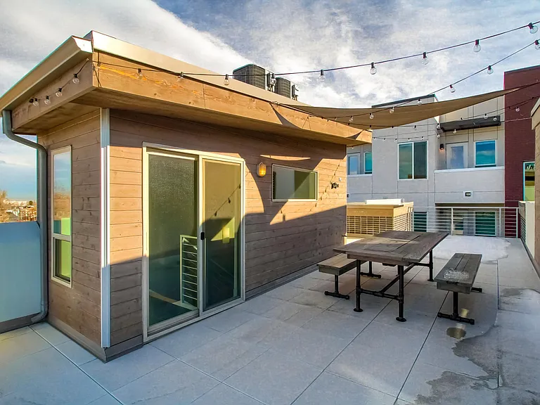 2103 W 32nd Ave #9 — Photo 37