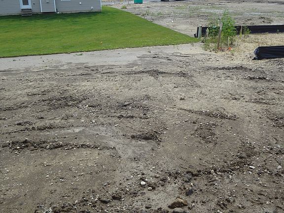 3rd image of 203 Glen Crossing Dr