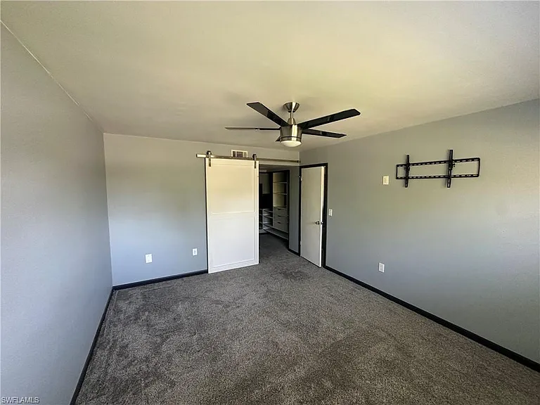 4900 Biscayne Dr #22 — Photo 1
