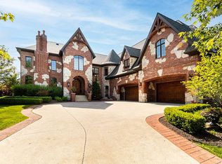 8563 Boulder Shores Dr, South Lyon, MI