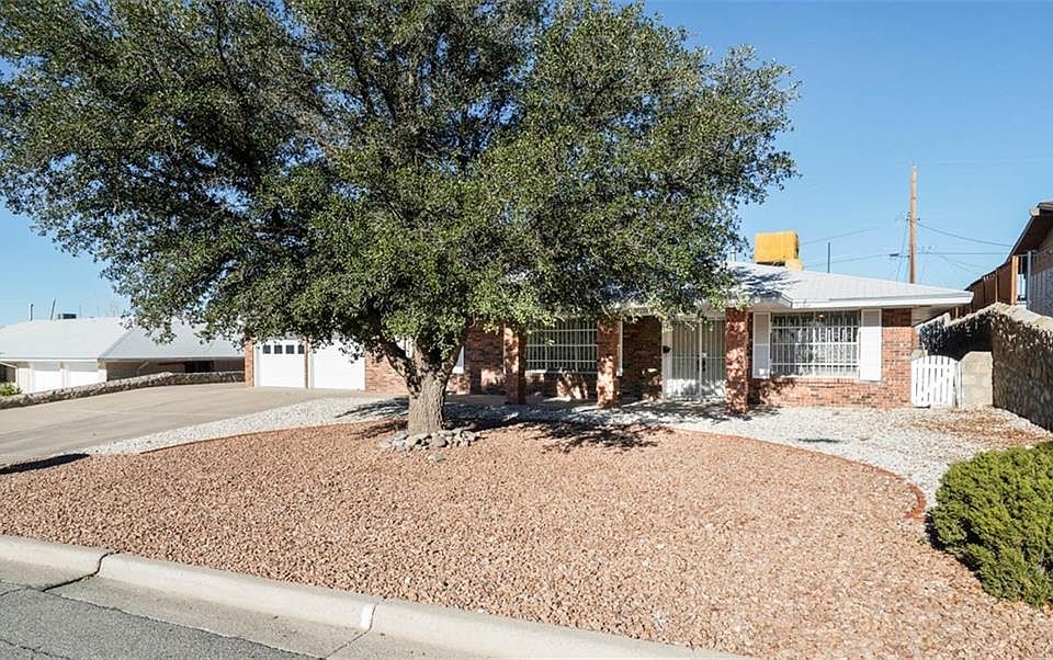 1st image of 221 Vista Del Rey Dr