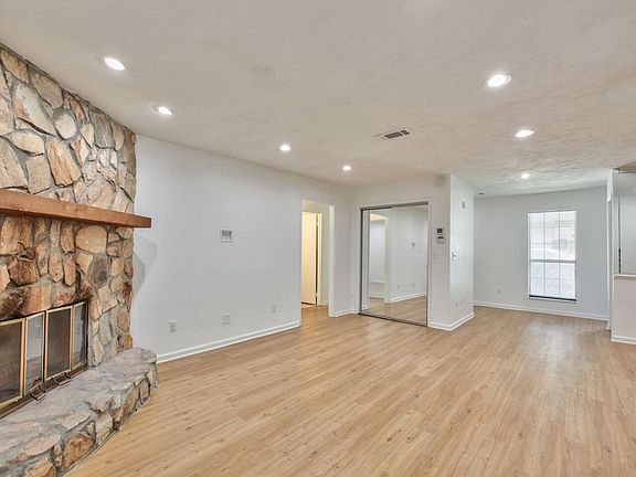 4th image of 897 Meginnis Ln