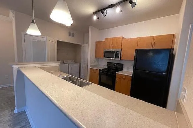 8290 Gate Pkwy W #1110 — Photo 12