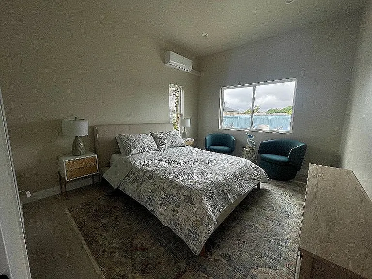 Feather Ave — Photo 8