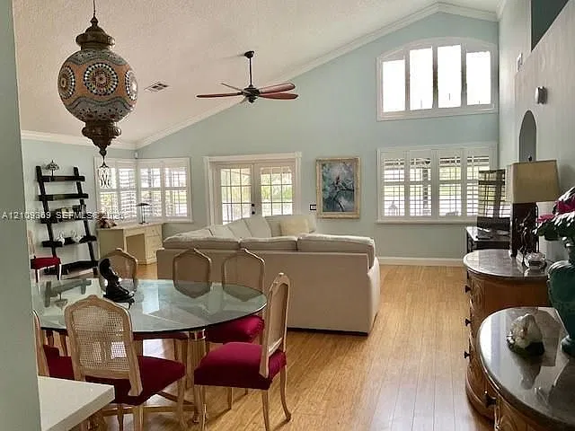 2 bed, 2.0 bath, $3,850 — Photo 2