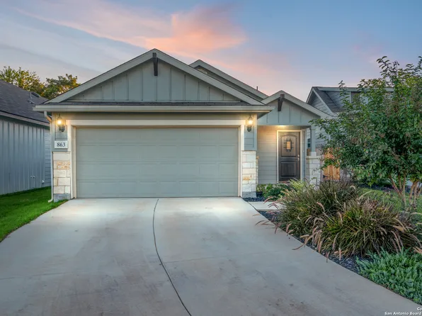 863 Farmhouse Trail, New Braunfels, TX 78130