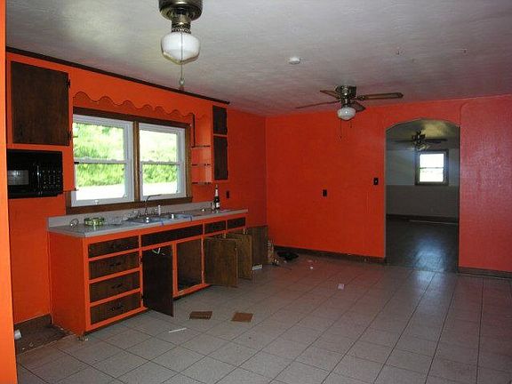 2nd image of 15745 Franklin Tpke