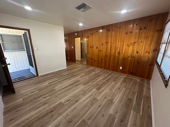 5th image of 22046 Costanso St