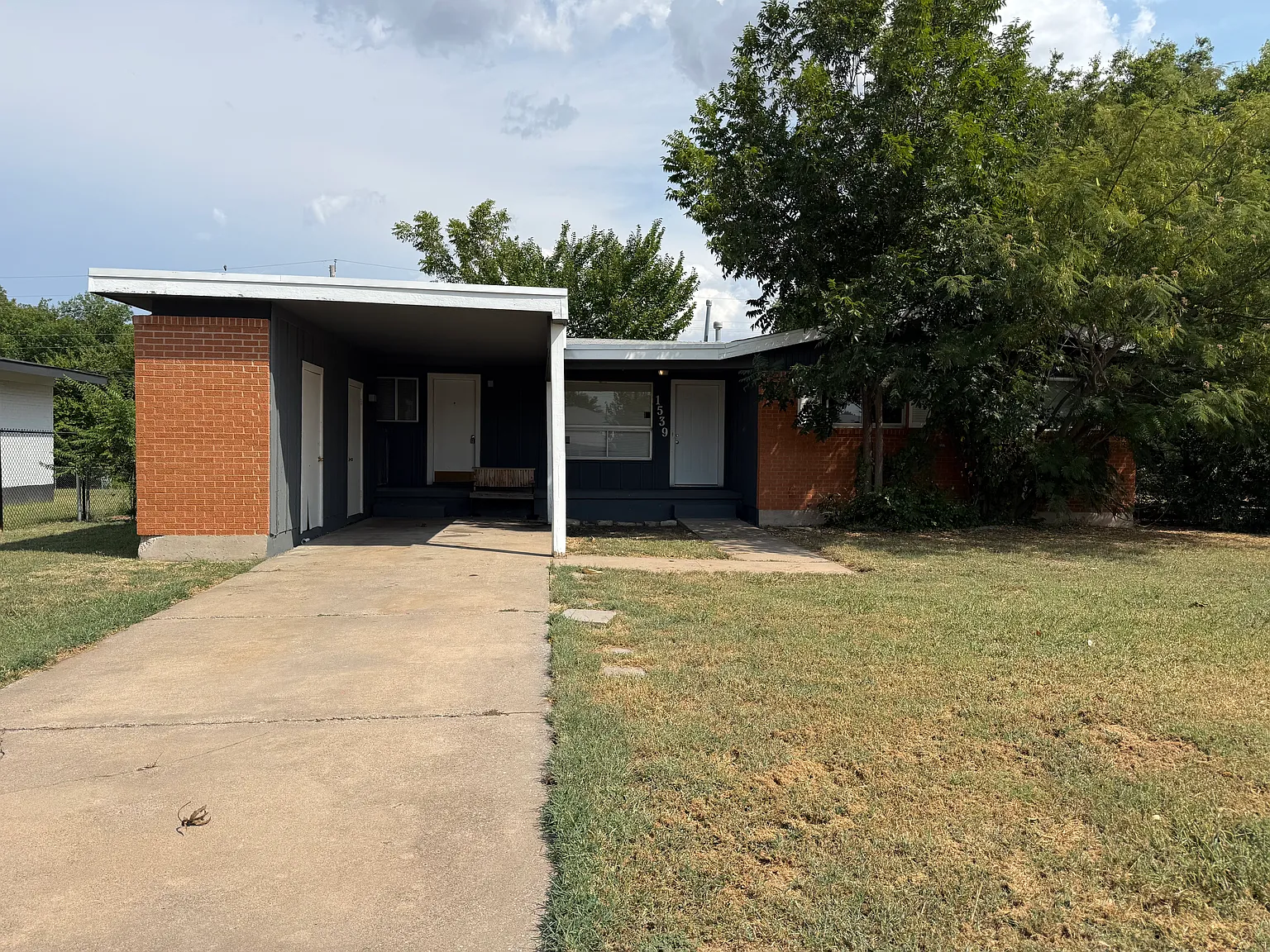 3 bed, 1110 sqft, $1,100 — Photo 1