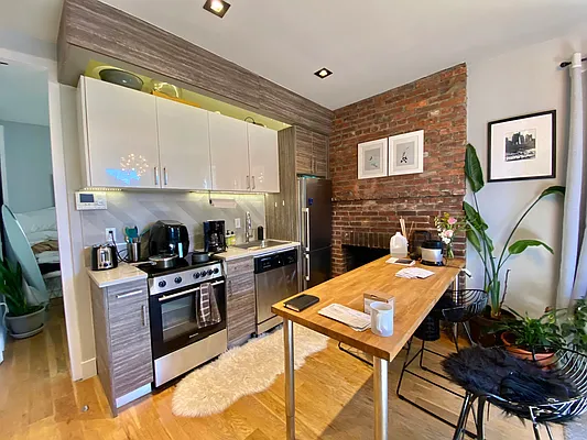 Rented by Simply Brooklyn Realty Inc | media 44