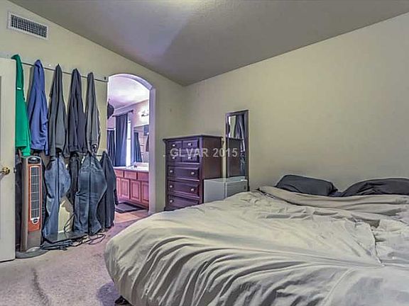 4th image of 8694 Traveling Breeze Ave