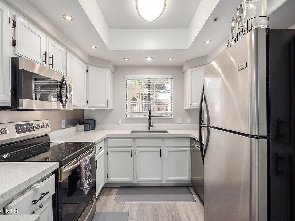 1st image of 750 E NORTHERN Avenue #1137