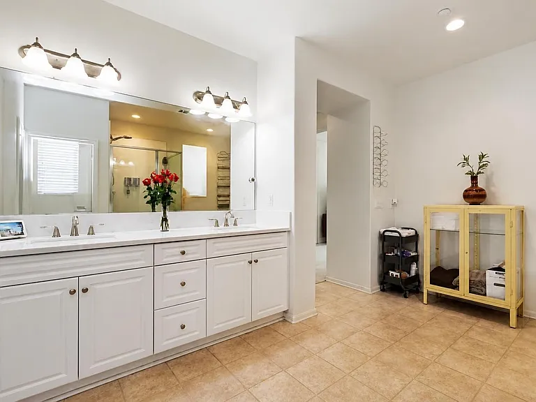 2772 E Kennedy Privado Ln — Photo 12