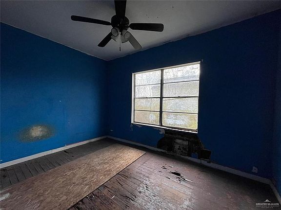 3rd image of 734 N Milam St