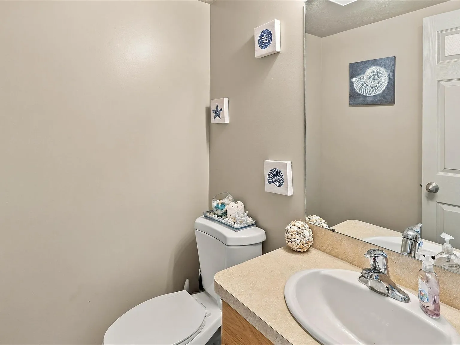 3 bed, 1.5 bath, 1123 sqft, $1,950 — Photo 4