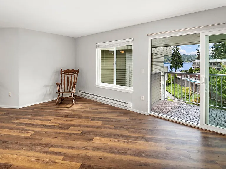 4214 W Lake Sammamish Pkwy NE #301 — Photo 15
