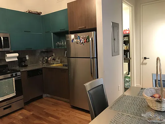 Rented by Manhattan Management LLC | media 36