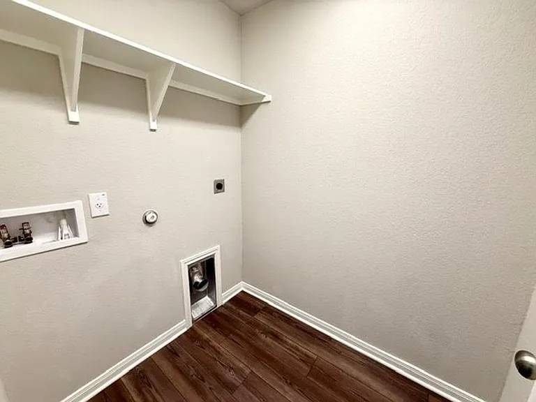 3517 Beutel Rd — Photo 16