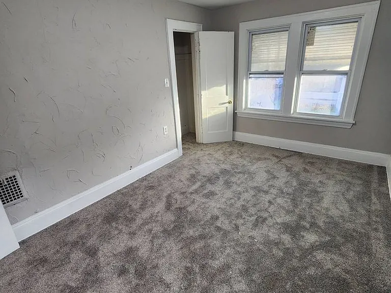 13611 Chapelside Ave — Photo 12