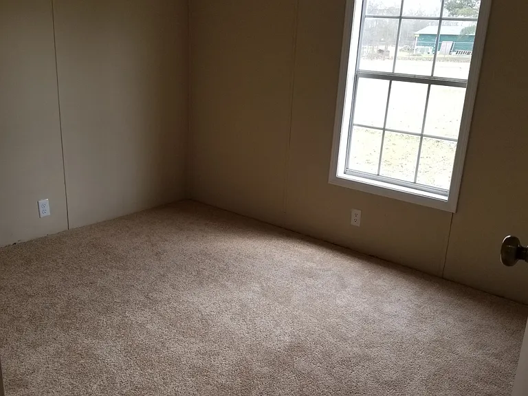 219 Gramercy Ln — Photo 6
