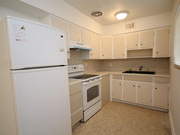4th image of 4409 Florelle Way