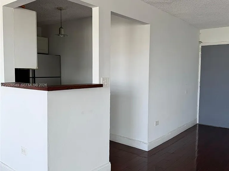 1881 Washington Ave #7C — Photo 7