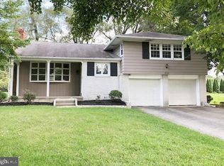 808 Hilltop Rd, Cinnaminson, NJ 08077