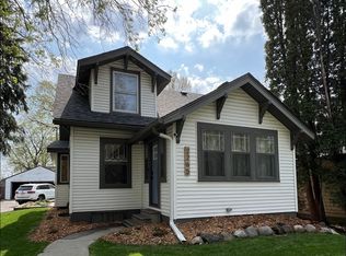 2265 Bayview Pl, Wayzata, MN 55391