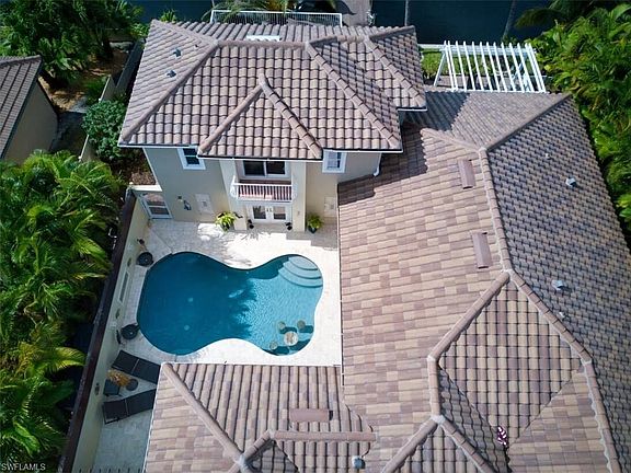 4th image of 2510 SW 25th Ave