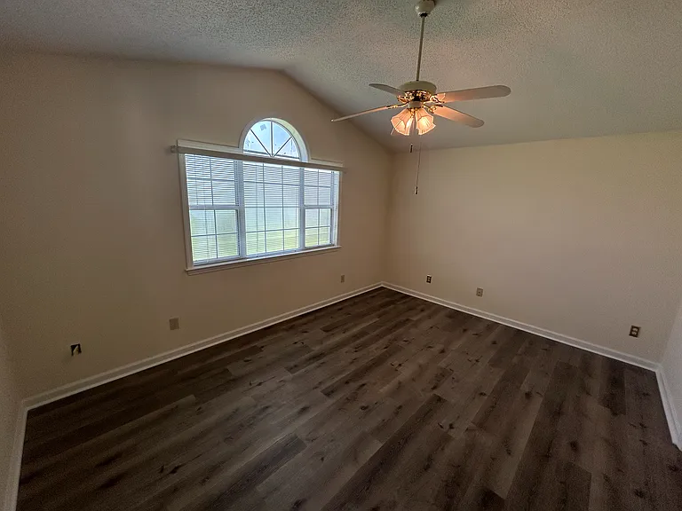 1201 Formby Ct — Photo 16