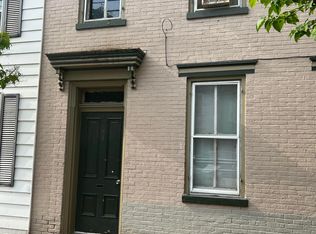 132 W South St APT 2, Carlisle, PA