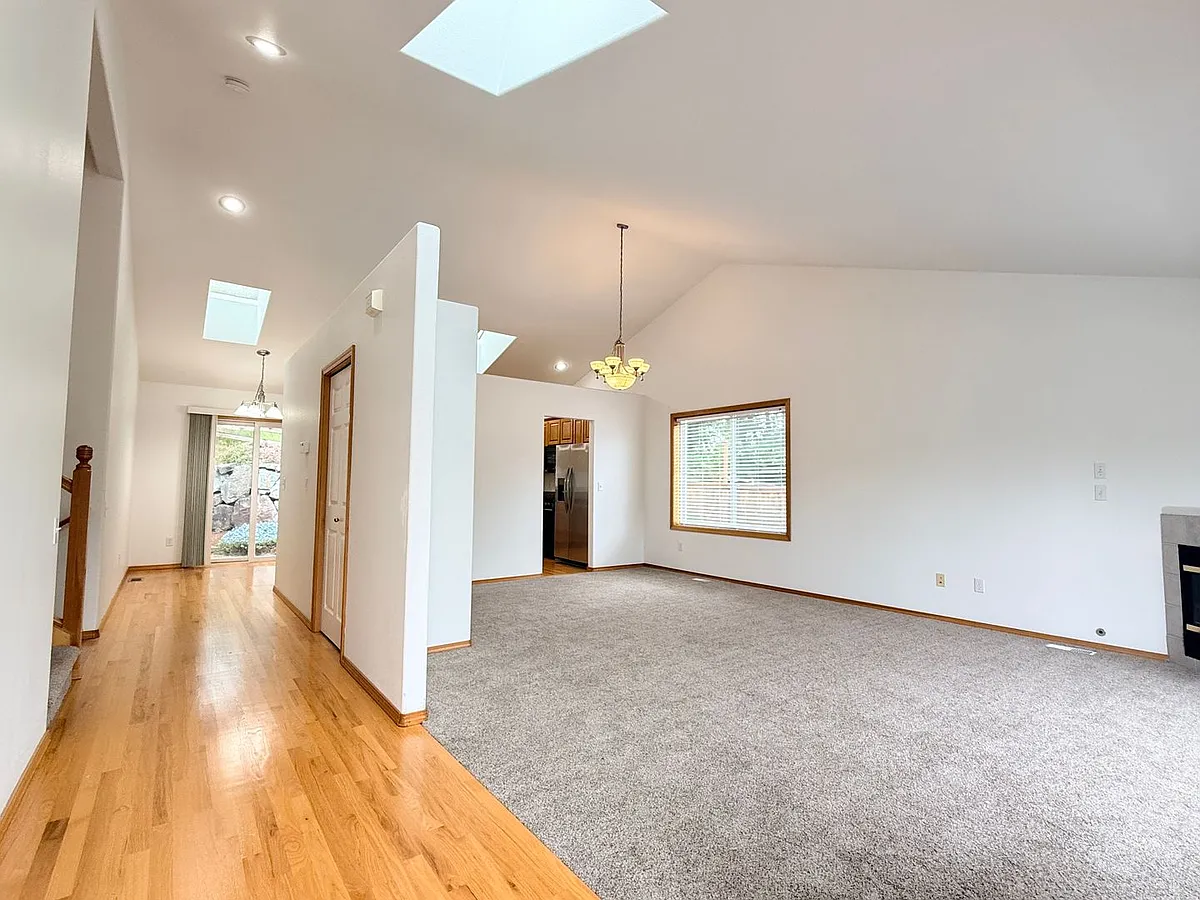 Building Photo - 5404 Narbeck Ave