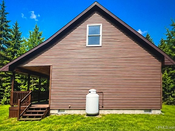 3rd image of 5738 N Simmons Rd