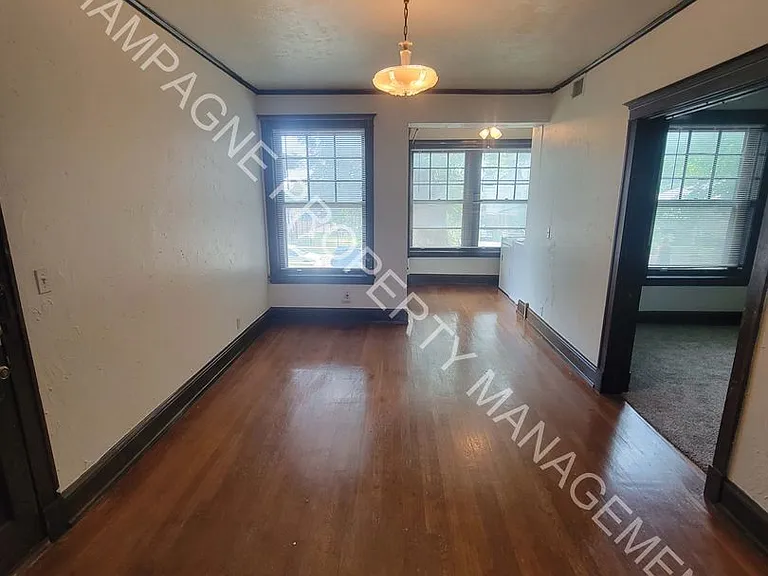 620 W 39th Ter #1W — Photo 7